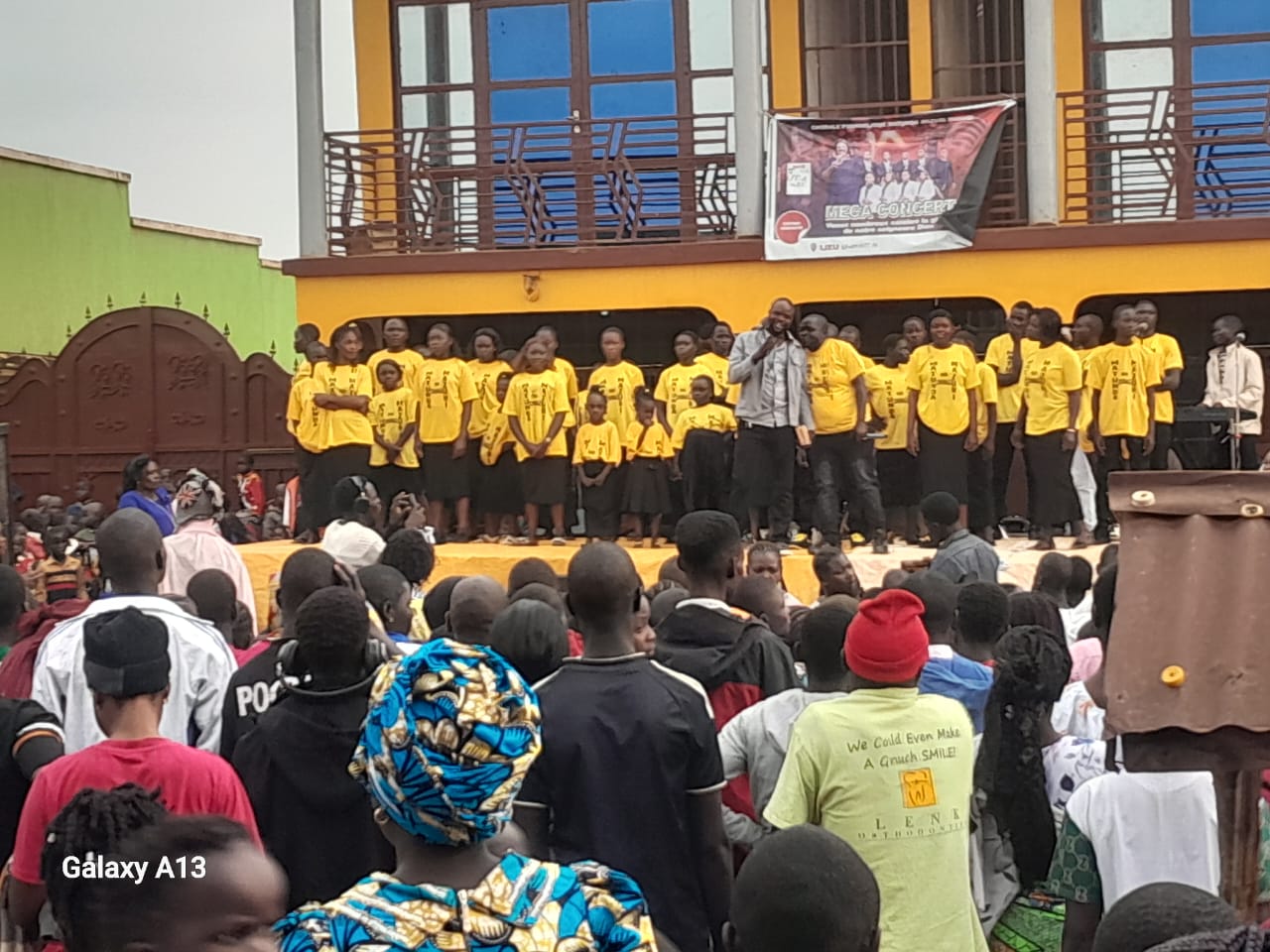 Ituri : La Chorale Matunda Mazuri de Mahagi fait vibrer les cœurs lors d’un concert mémorable