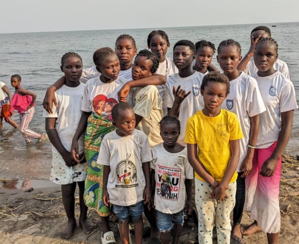 Mahagi/Éducation : Le CS Lumière du Monde en immersion au bord du lac Albert