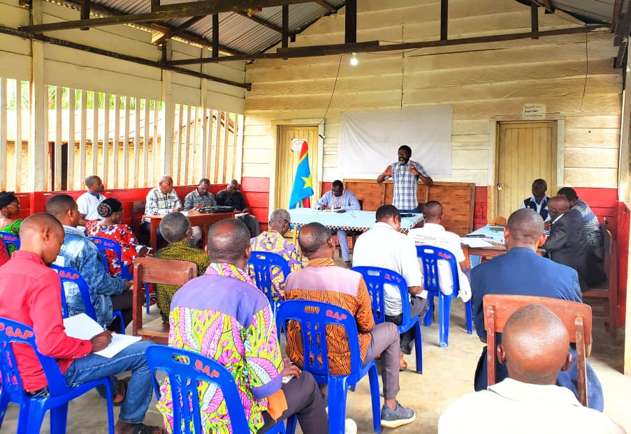 Ebola en Ituri : les autorités sanitaires renforcent la sensibilisation communautaire à Irumu