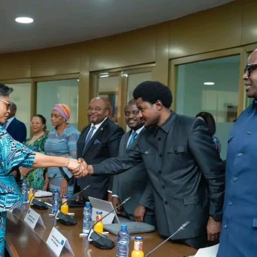 RDC : La Première ministre Judith Suminwa a réuni ses ministres ce mardi 04 juin 2024 à l’immeuble du Gouvernement.