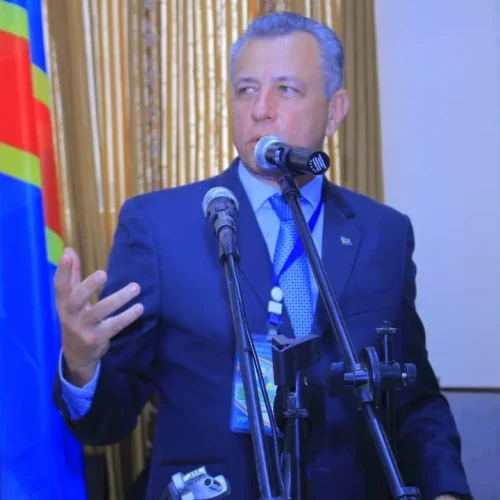 Politique: Le Sénateur Bamanisa Saïdi Jean relance le débat sur le changement de la Constitution