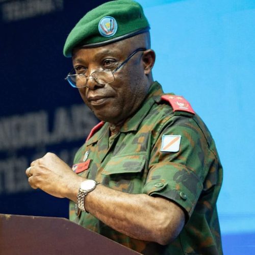 Urgent:Le porte-parole des FARDC général-major Silvain Ekenge vient d&rsquo;être suspendu par le chef d&rsquo;état-major.