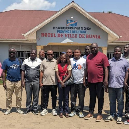 Bunia : les journalistes et le maire policier Mbui Kola Bosko se réconcilient