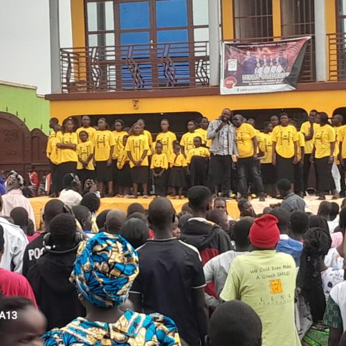 Ituri : La Chorale Matunda Mazuri de Mahagi fait vibrer les cœurs lors d’un concert mémorable