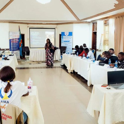 Ebola en Ituri : 20 journalistes formés à la communication des risques et à la lutte contre la désinformation sanitaire