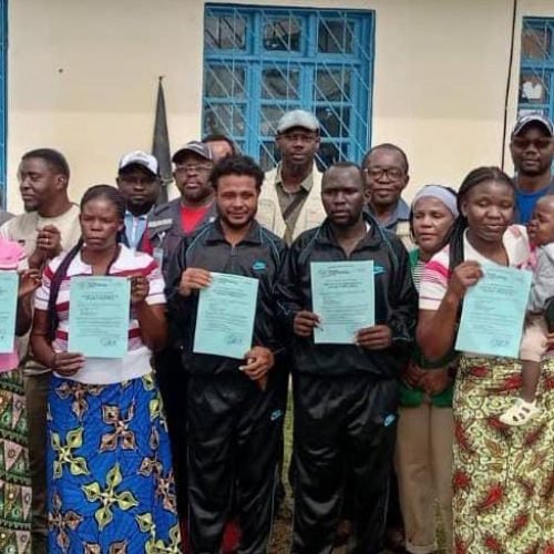 Après Ebola, le combat continue pour les survivants
